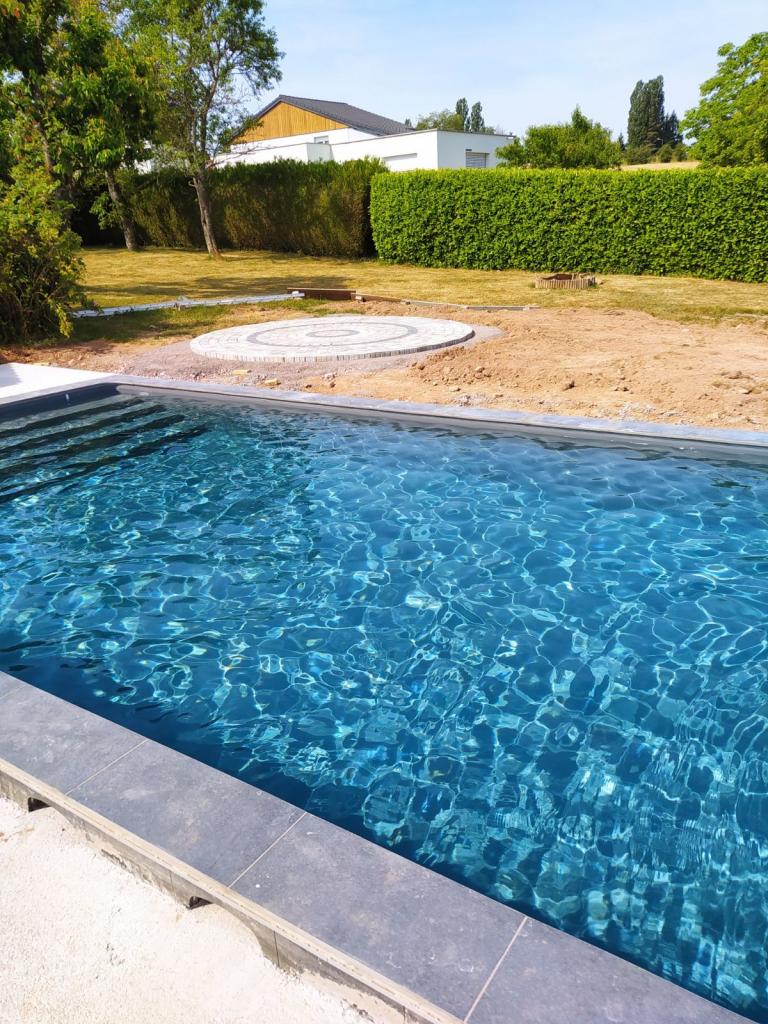 Aménagements extérieurs et piscine