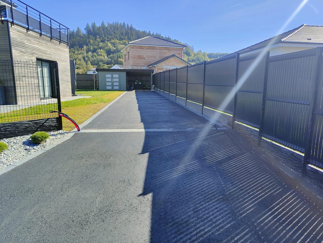 Allée et cour en enrobés à chaud